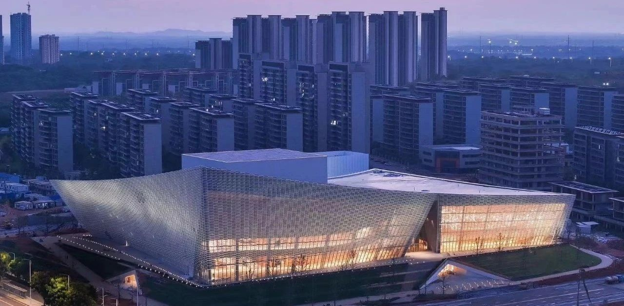 南昌保利大劇院耗資9億 打造藝術(shù)科技盛宴
